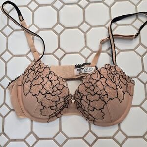 DKNY Embroidered Floral Lace Underwire Bra 32C